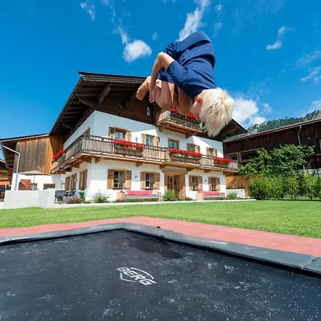 提尔沃索夫公寓